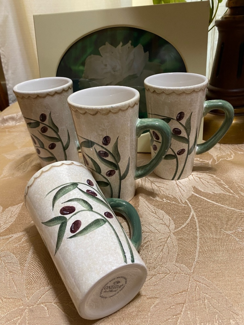 Oneida 16oz. Stoneware Mugs Olive Pattern set of 4